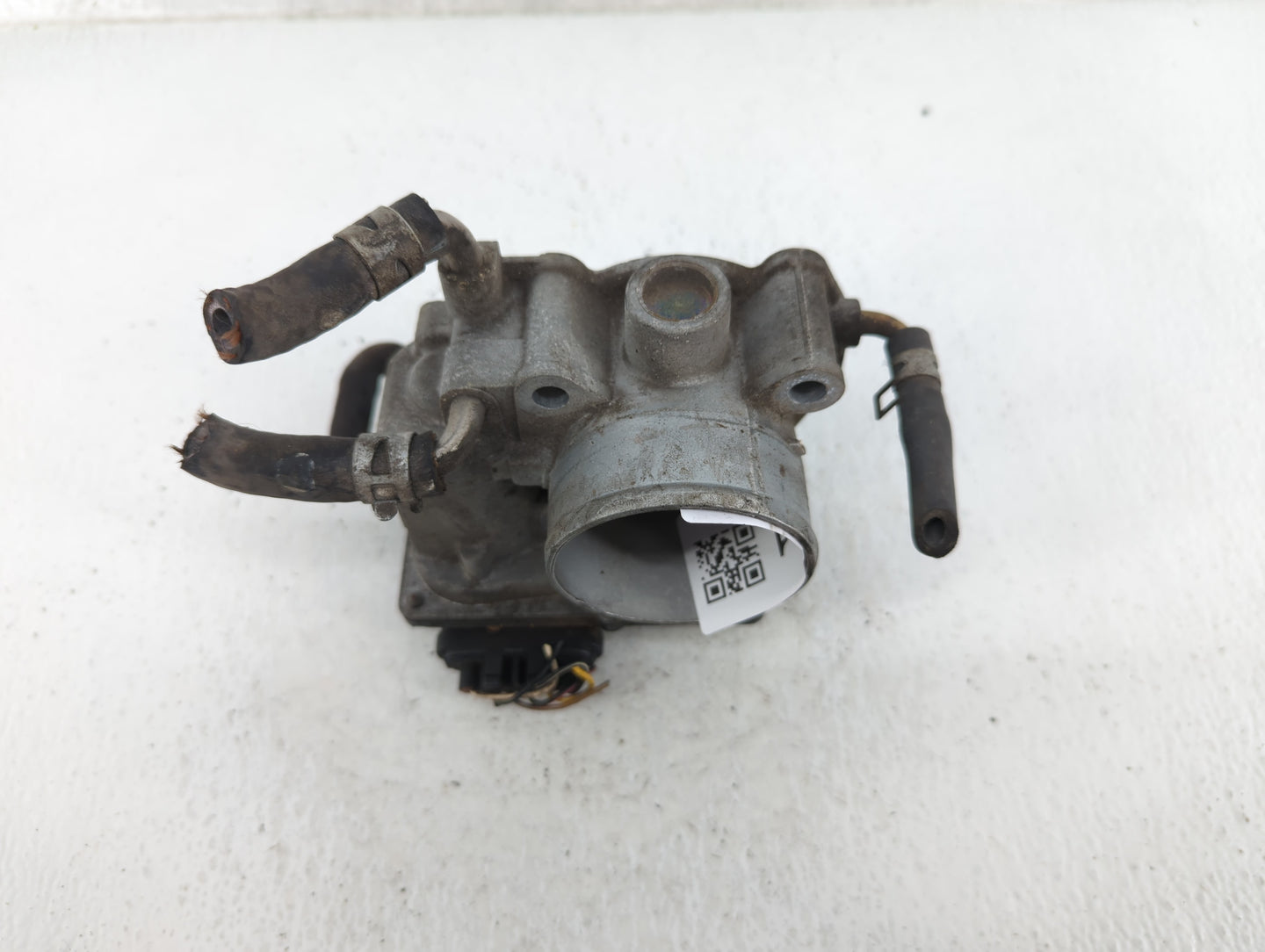 2004-2007 Toyota Highlander Throttle Body P/N:22030-28060 Fits Fits 2004 2005 2006 2007 OEM Used Auto Parts - Oemusedautopar