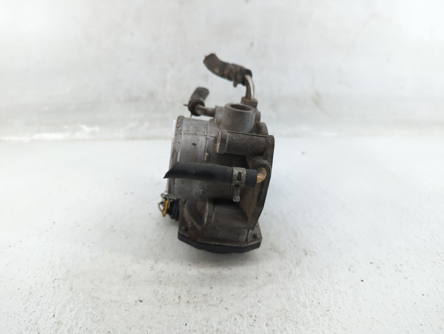 2004-2007 Toyota Highlander Throttle Body P/N:22030-28060 Fits Fits 2004 2005 2006 2007 OEM Used Auto Parts - Oemusedautopar