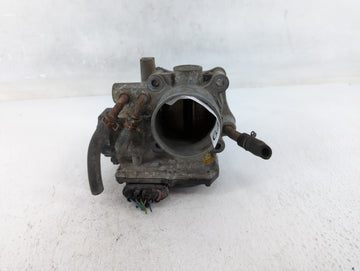 2004-2007 Toyota Highlander Throttle Body P/N:22030-28060 Fits Fits 2004 2005 2006 2007 OEM Used Auto Parts - Oemusedautopar