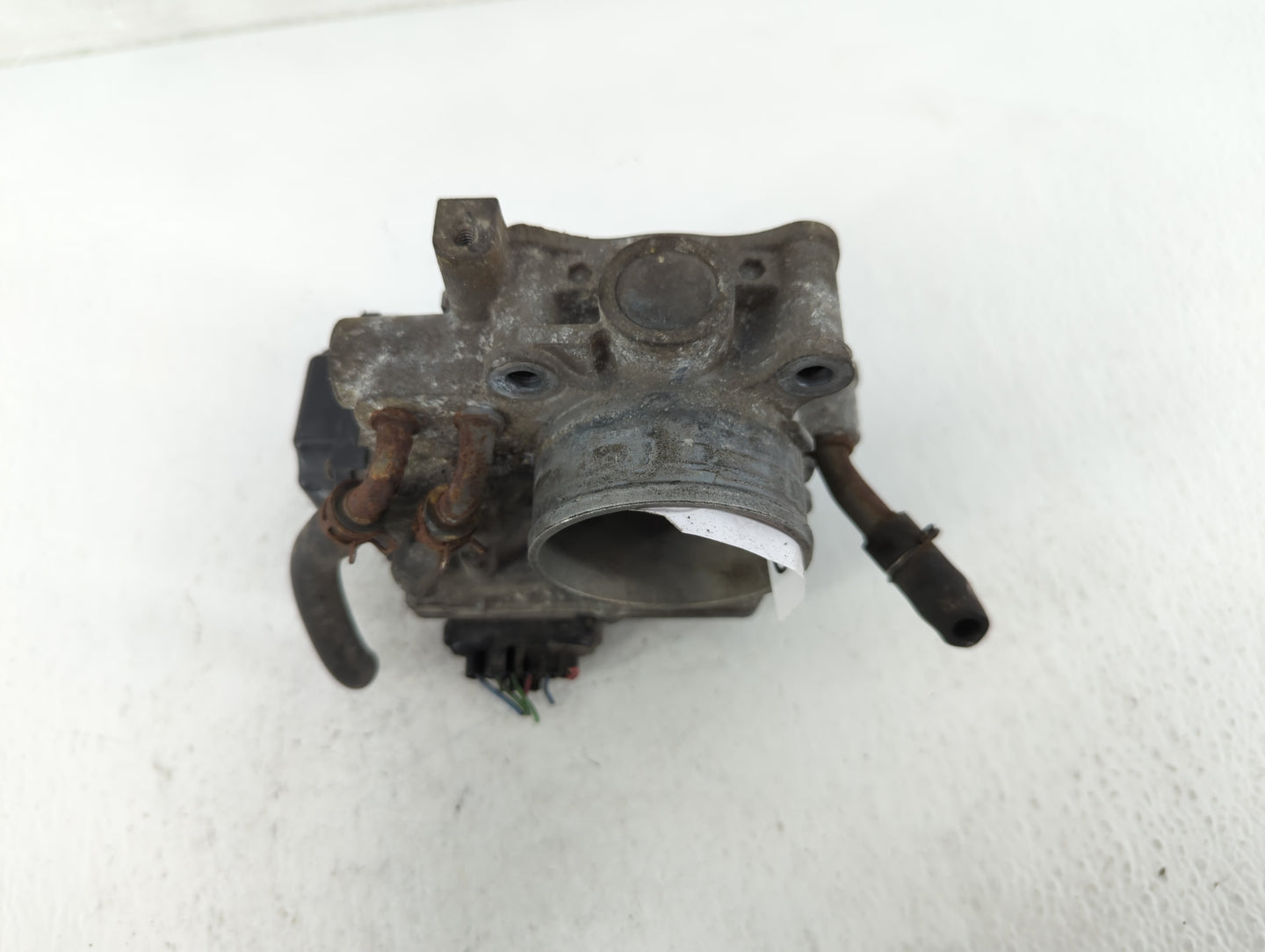2004-2007 Toyota Highlander Throttle Body P/N:22030-28060 Fits Fits 2004 2005 2006 2007 OEM Used Auto Parts - Oemusedautopar