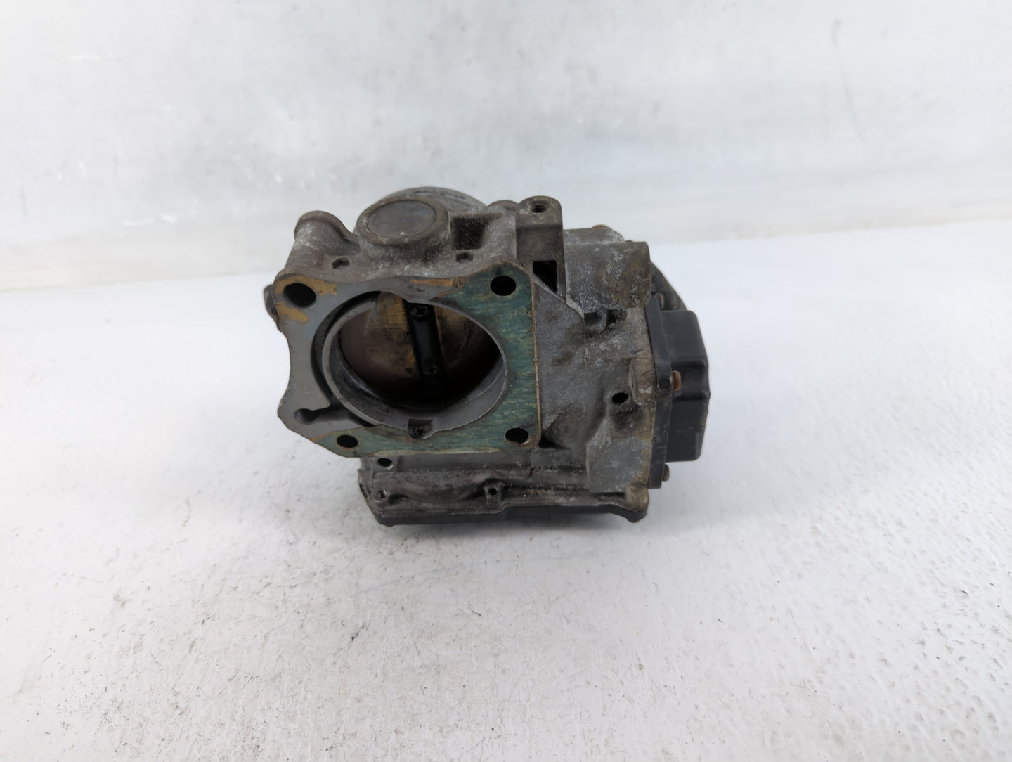 2004-2007 Toyota Highlander Throttle Body P/N:22030-28060 Fits Fits 2004 2005 2006 2007 OEM Used Auto Parts - Oemusedautopar