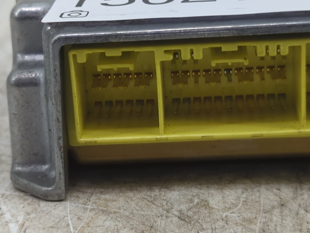 2003-2004 Toyota Matrix Safety Restraint Srs Airbag Control Module - Oemusedautoparts1.com