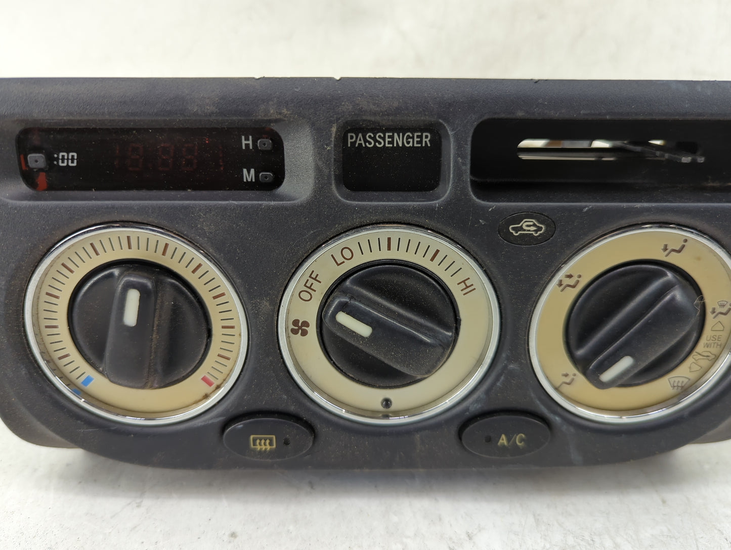 2004 Toyota Mr2 Climate Control Module Temperature AC/Heater Replacement P/N:83910-17050 Fits OEM Used Auto Parts - Oemuseda