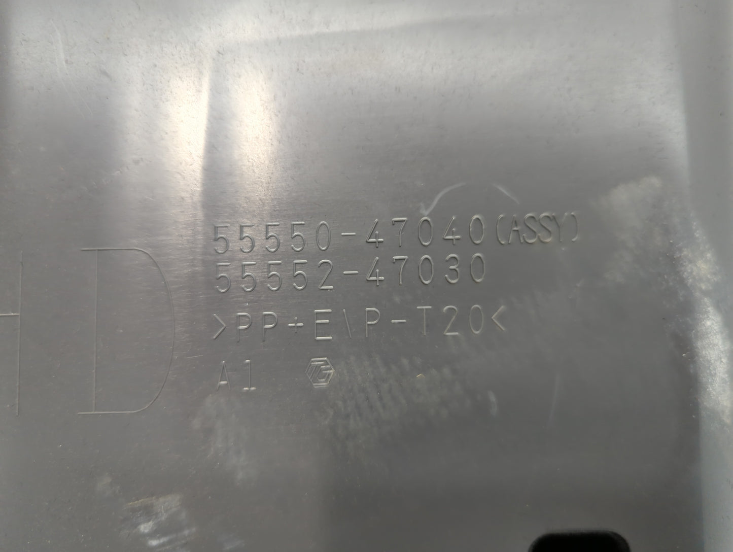 2004 Toyota Prius Passenger Glove Box Door Storage Compartment - Oemusedautoparts1.com