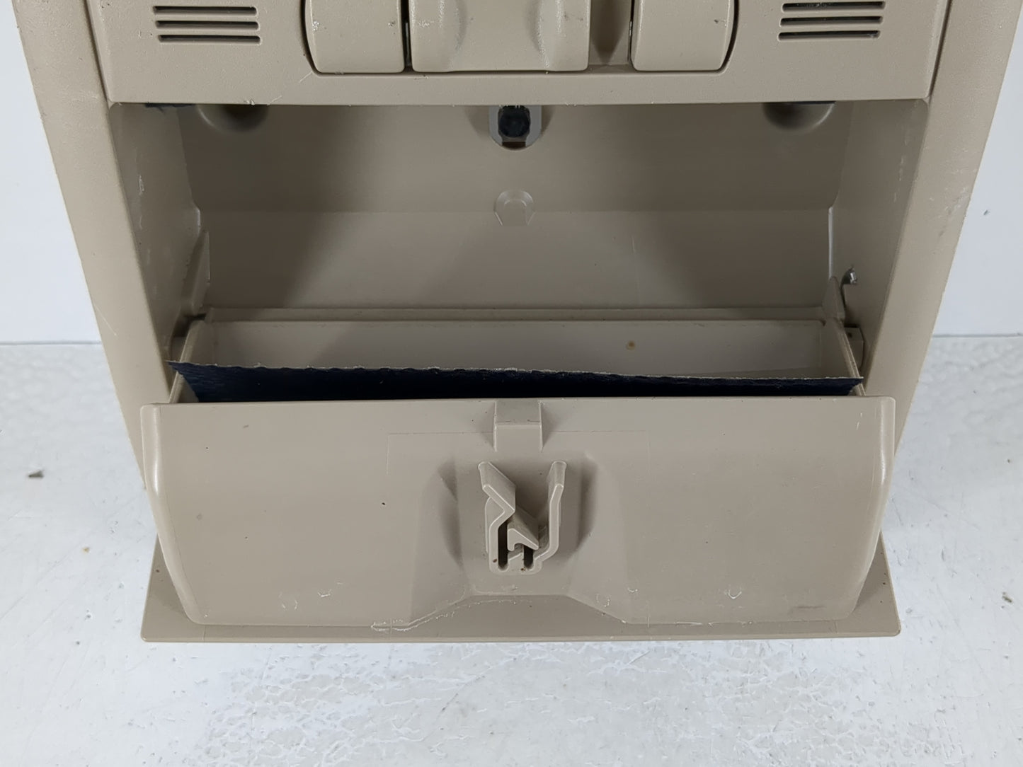2004-2009 Toyota Prius Overhead Roof Console Interior Dome Light - Oemusedautoparts1.com