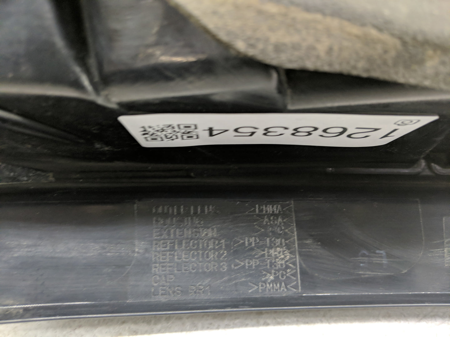 2004-2005 Toyota Prius Tail Light Assembly Driver Left OEM Fits Fits 2004 2005 OEM Used Auto Parts - Oemusedautoparts1.com