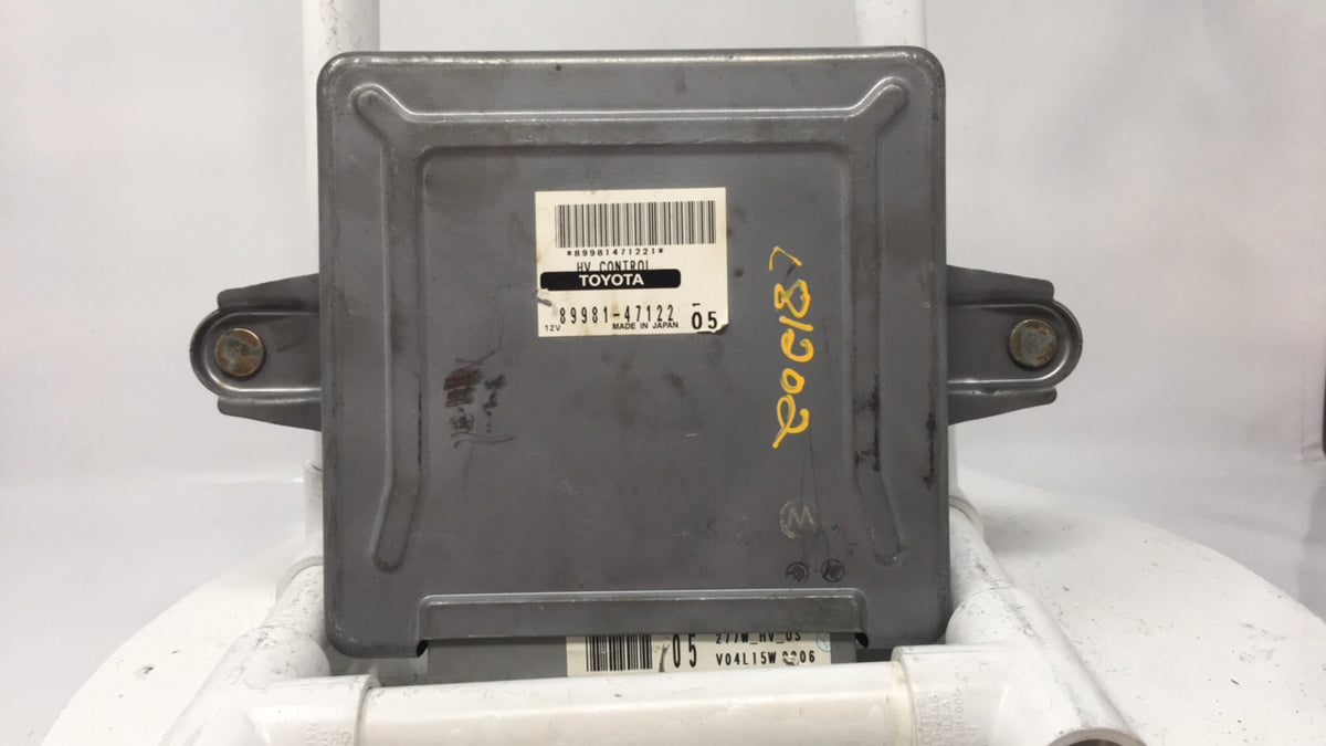 2004 Toyota Prius PCM Engine Control Computer ECU ECM PCU OEM P/N:89981-47122 Fits OEM Used Auto Parts - Oemusedautoparts1.c