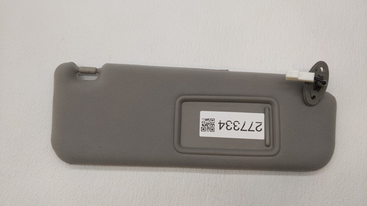 2004-2005 Toyota Prius Sun Visor Shade Replacement Passenger Right Mirror Fits Fits 2004 2005 OEM Used Auto Parts - Oemuseda