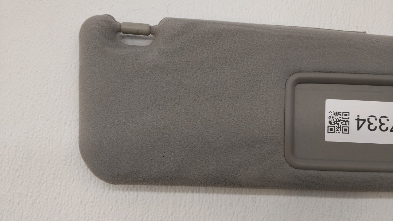 2004-2005 Toyota Prius Sun Visor Shade Replacement Passenger Right Mirror Fits Fits 2004 2005 OEM Used Auto Parts - Oemuseda