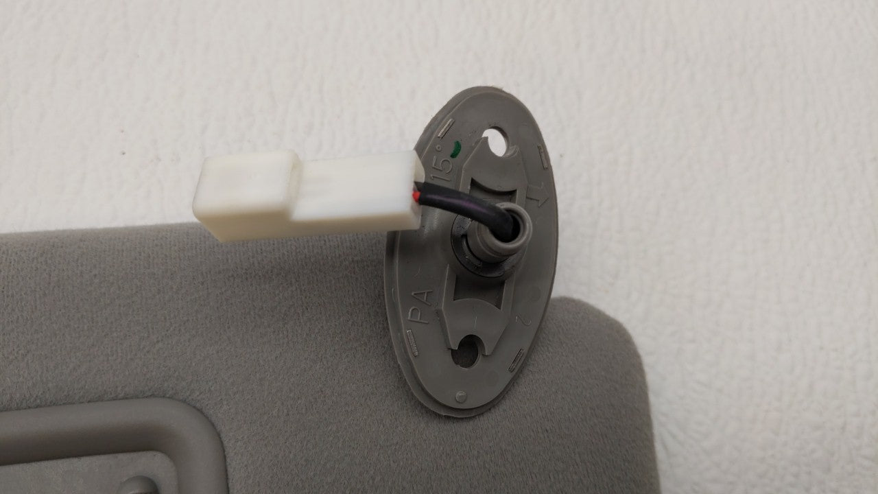 2004-2005 Toyota Prius Sun Visor Shade Replacement Passenger Right Mirror Fits Fits 2004 2005 OEM Used Auto Parts - Oemuseda