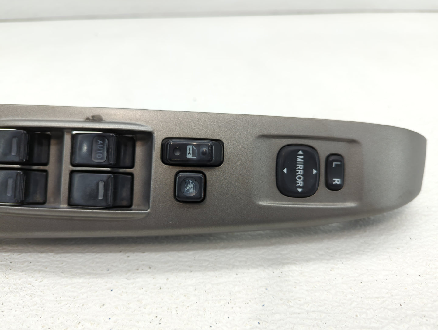 2004-2009 Toyota Prius Master Power Window Switch Replacement Driver Side Left P/N:74231-47090 84820-47021 Fits OEM Used Aut