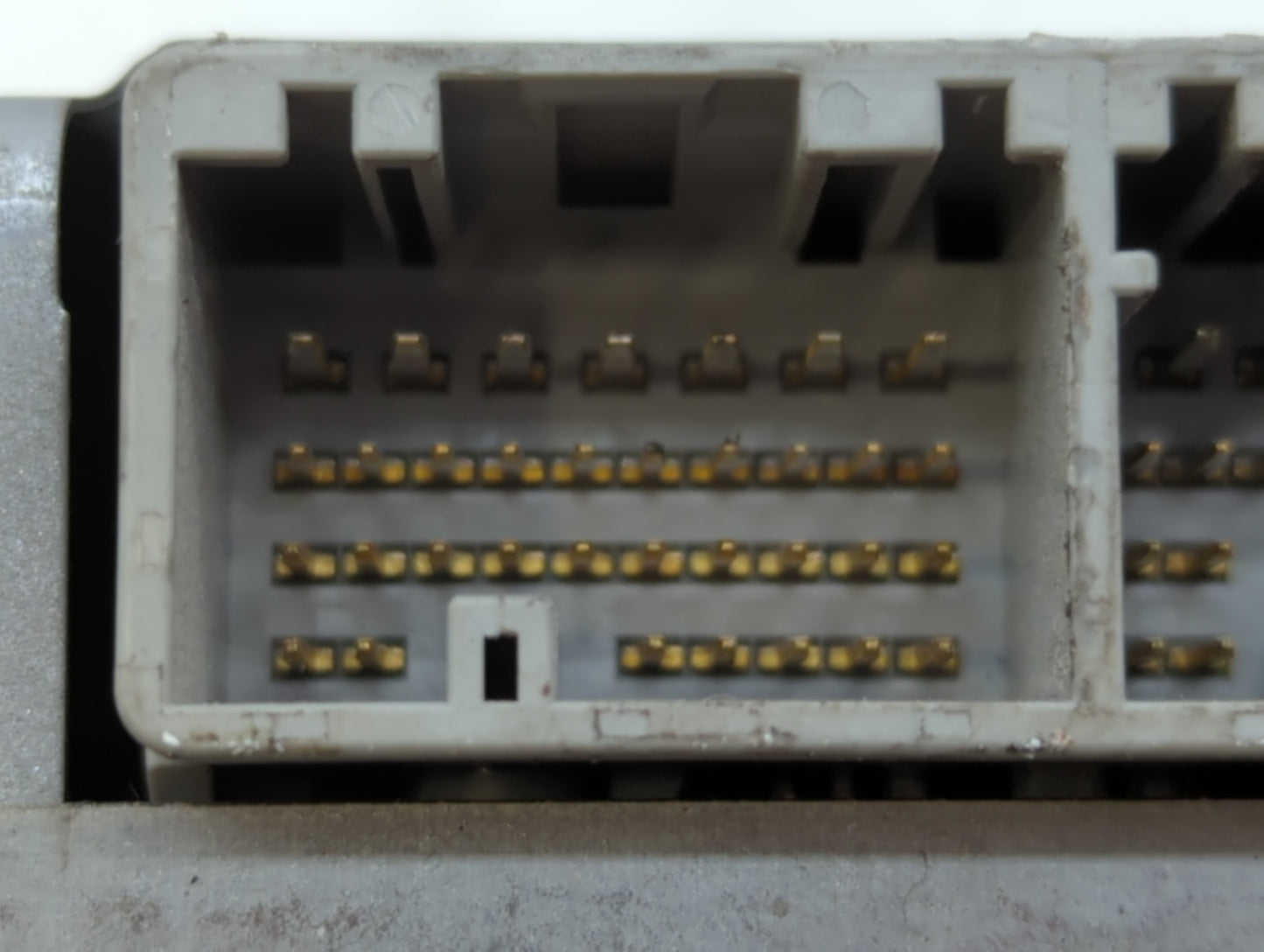 2004-2004 Toyota Prius Chassis Control Module Ccm Bcm Body Control - Oemusedautoparts1.com