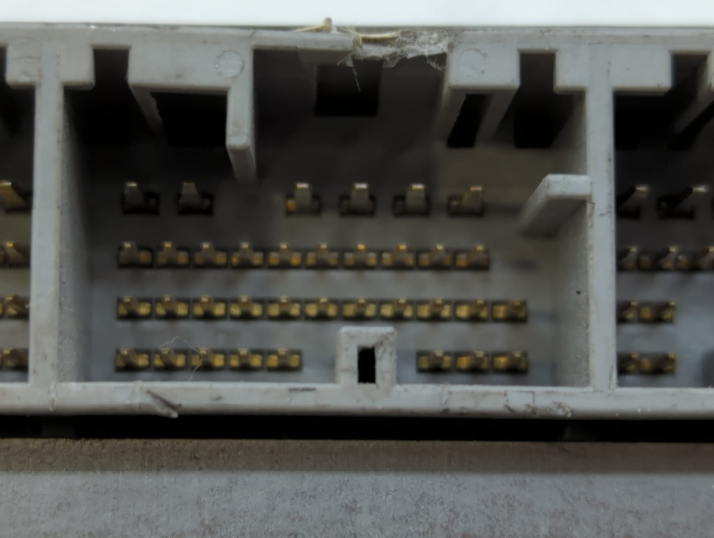 2004-2004 Toyota Prius Chassis Control Module Ccm Bcm Body Control - Oemusedautoparts1.com