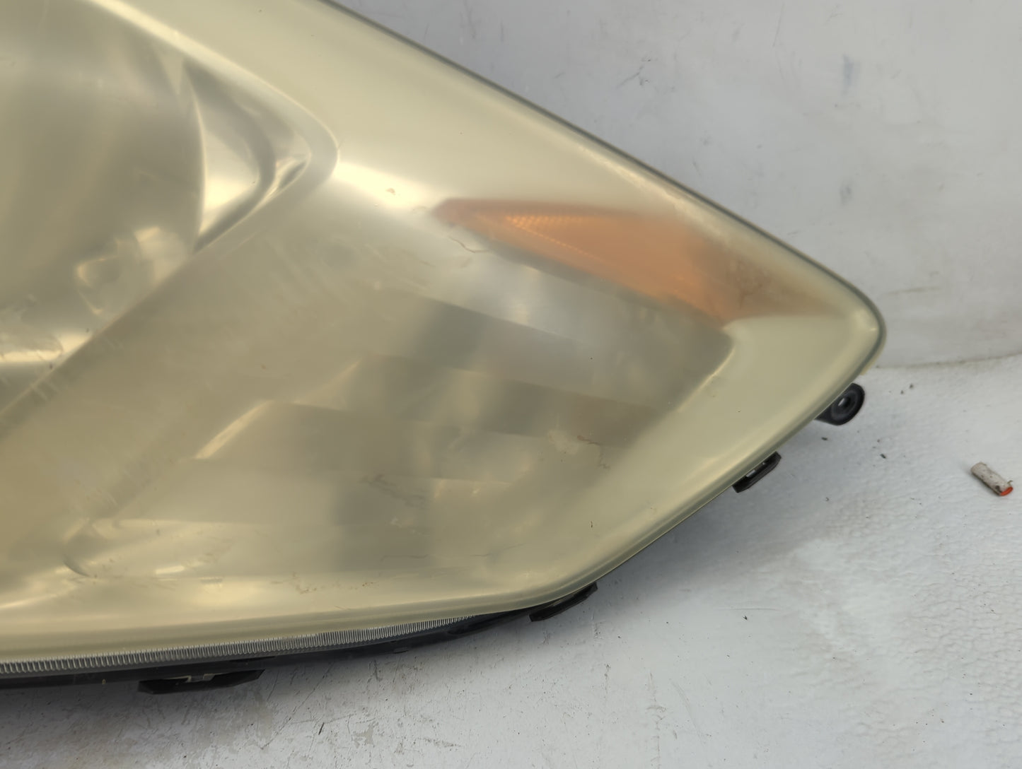 2004-2005 Toyota Prius Passenger Right Oem Head Light Headlight Lamp - Oemusedautoparts1.com