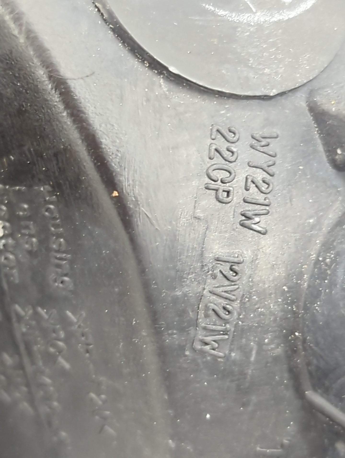2004-2005 Toyota Prius Passenger Right Oem Head Light Headlight Lamp - Oemusedautoparts1.com