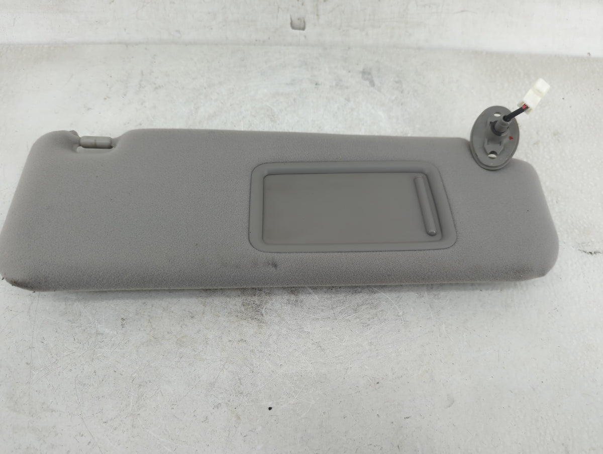 2004 Toyota Prius Sun Visor Shade Replacement Passenger Right Mirror Fits OEM Used Auto Parts - Oemusedautoparts1.com