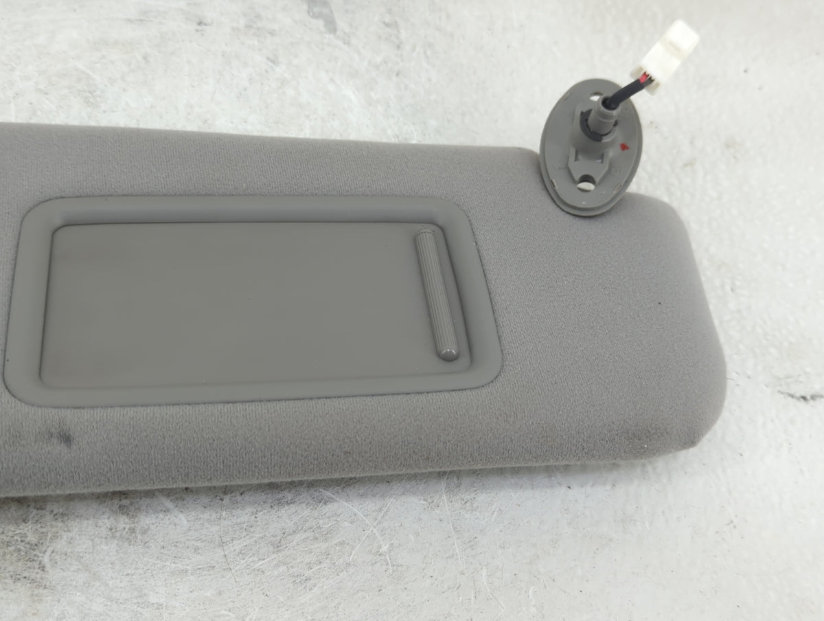 2004 Toyota Prius Sun Visor Shade Replacement Passenger Right Mirror Fits OEM Used Auto Parts - Oemusedautoparts1.com