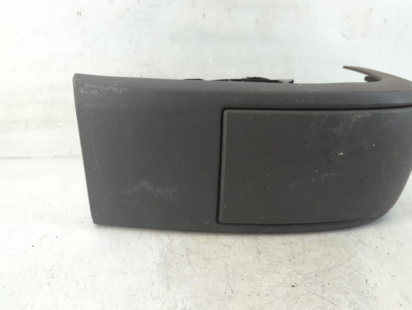 2004-2009 Toyota Prius Overhead Roof Console Interior Dome Light - Oemusedautoparts1.com