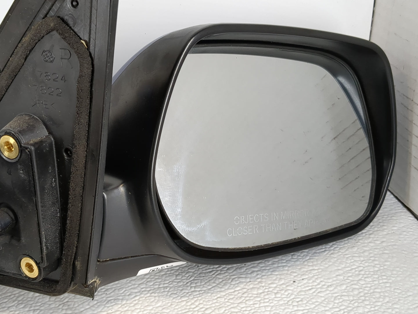 2004-2005 Toyota Rav4 Passenger Side View Mirror - Right Door Mirror OEM Used - Oemusedautoparts1.com