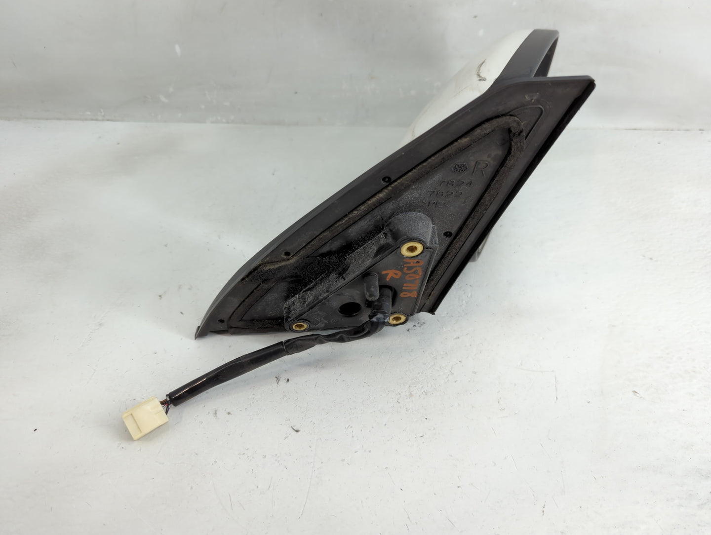 2004-2005 Toyota Rav4 Side Mirror Replacement Passenger Right View Door Mirror P/N:E4012228 Fits Fits 2004 2005 OEM Used Aut