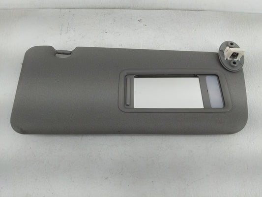 2004-2005 Toyota Rav4 Sun Visor Shade Replacement Passenger Right Mirror Fits Fits 2004 2005 OEM Used Auto Parts - Oemusedau