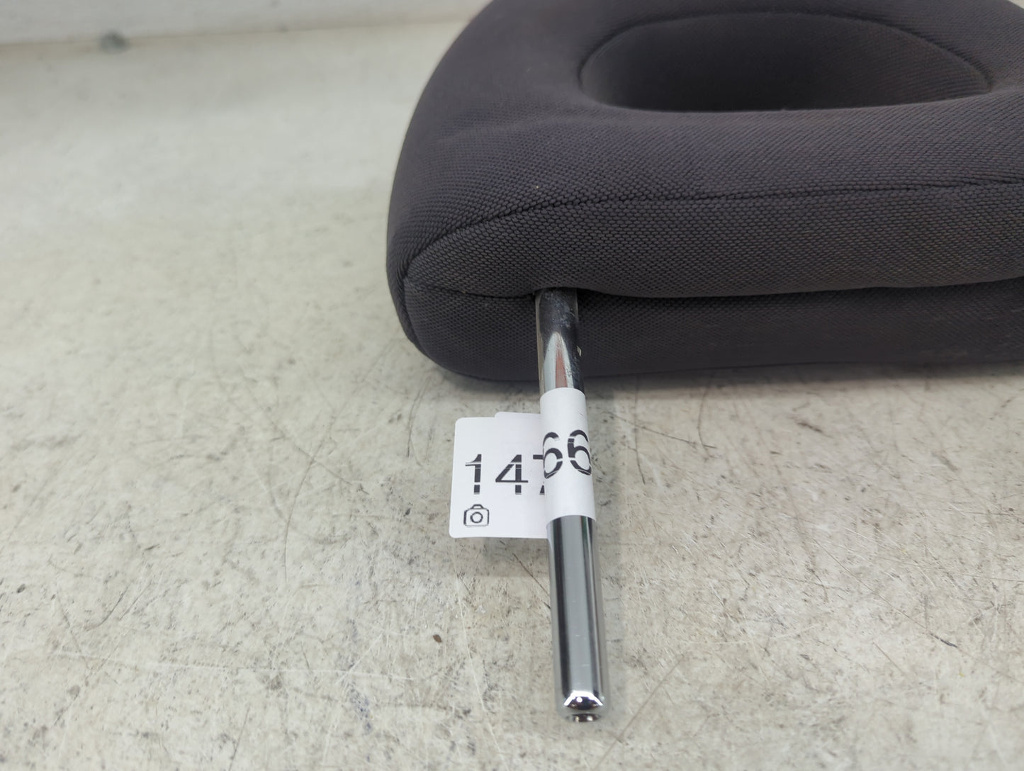 2004-2004 Toyota Rav4 Headrest Head Rest Front Driver Seat Black 1470668 - Oemusedautoparts1.com