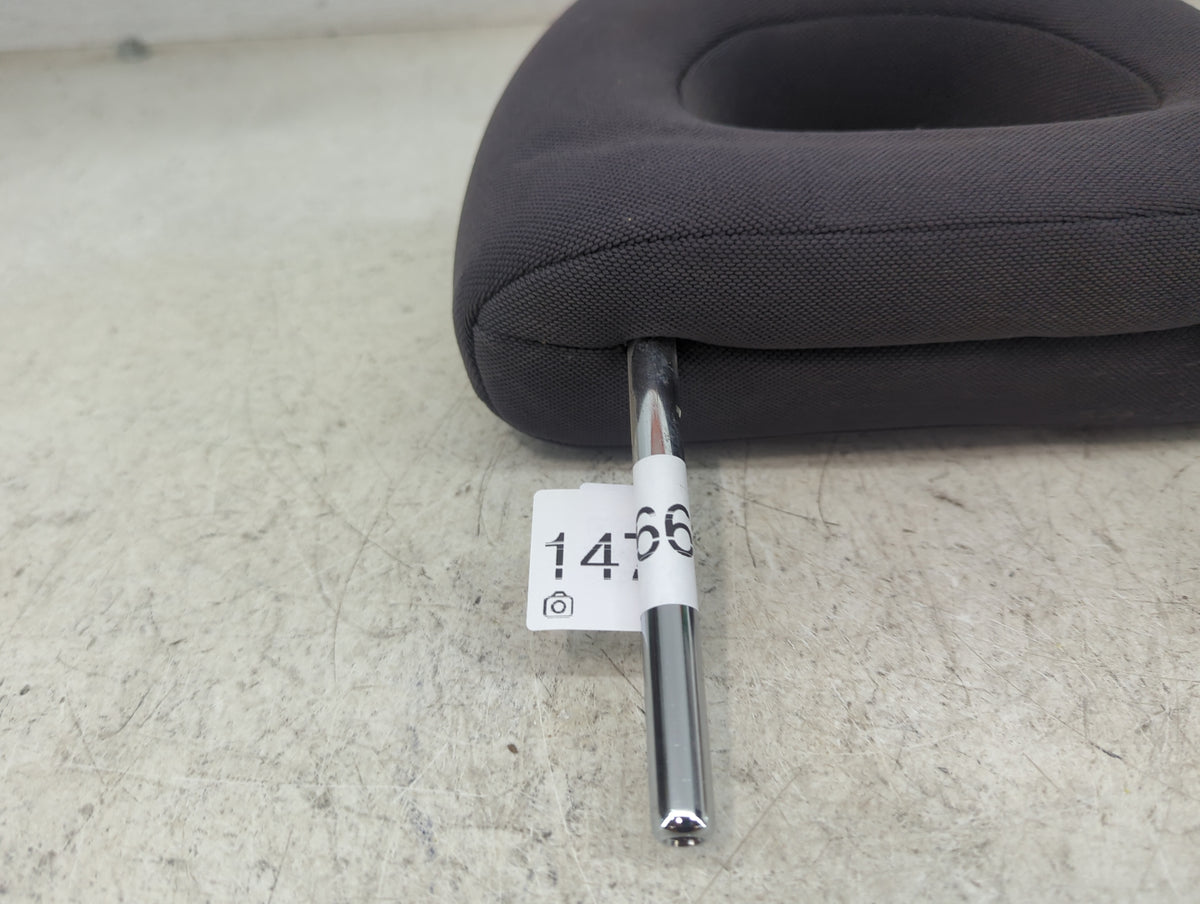 2004-2004 Toyota Rav4 Headrest Head Rest Front Driver Seat Black 1470668 - Oemusedautoparts1.com