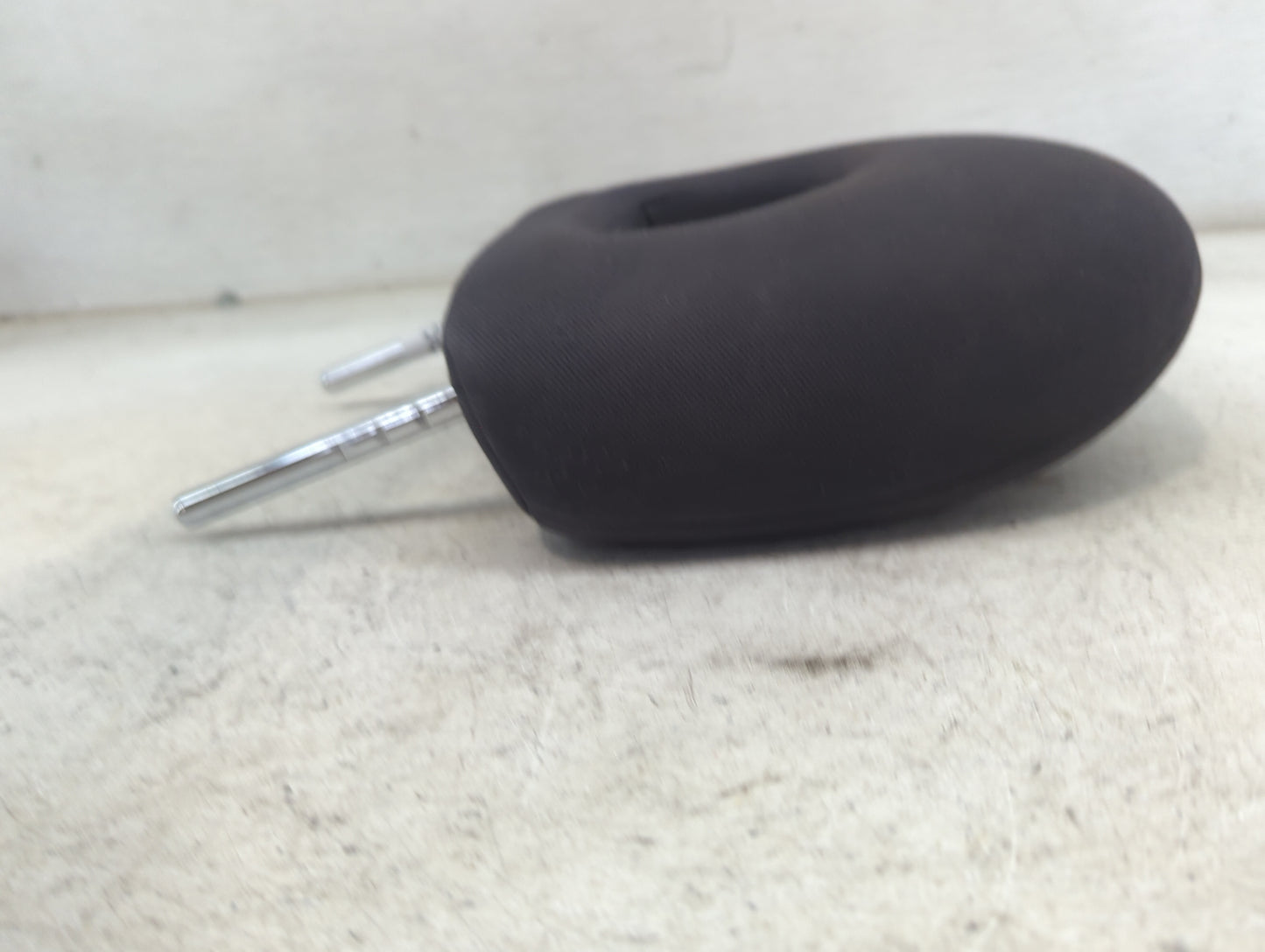 2004-2004 Toyota Rav4 Headrest Head Rest Front Driver Seat Black 1470668 - Oemusedautoparts1.com