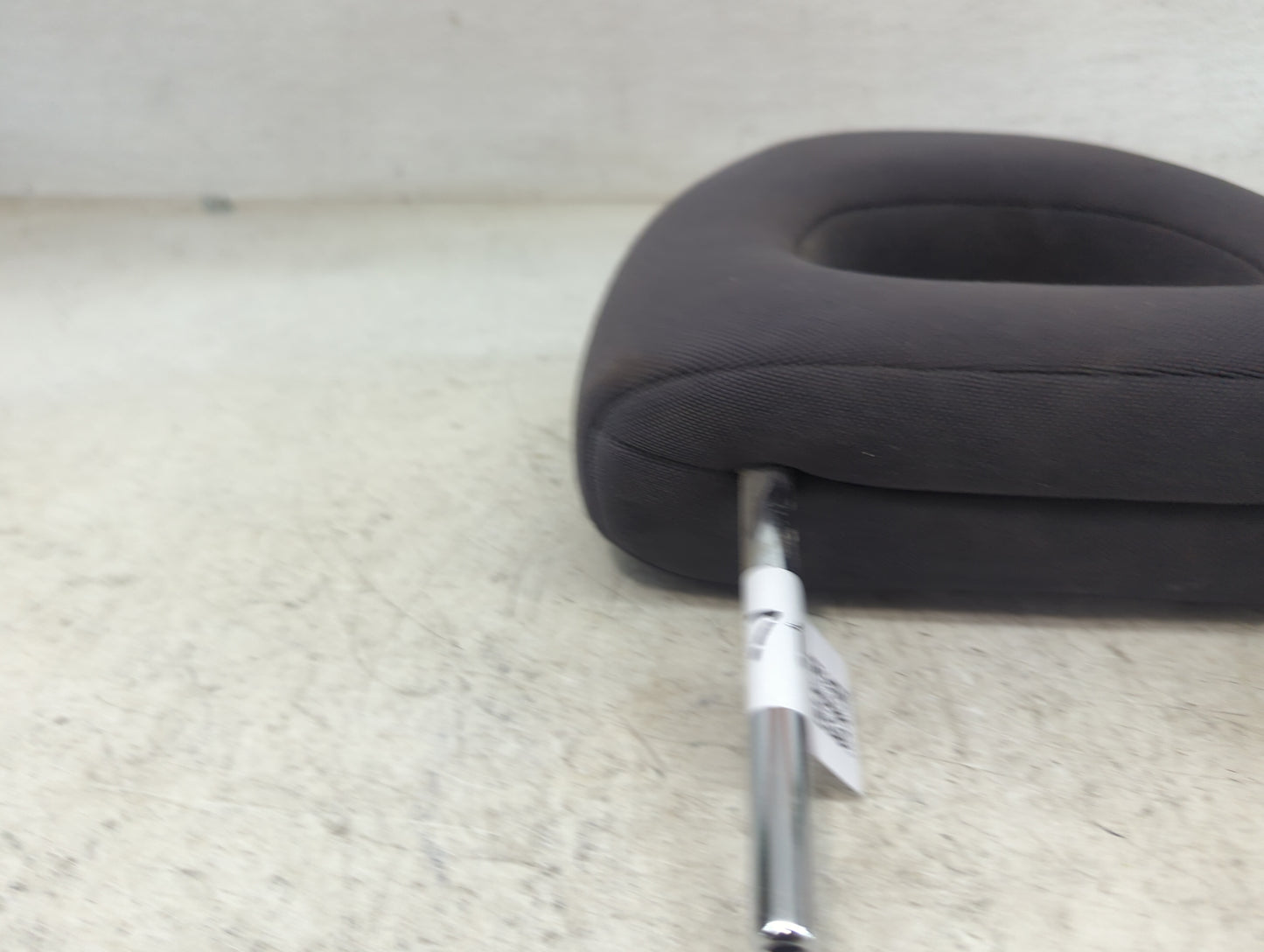 2004 Toyota Rav4 Headrest Head Rest Front Driver Passenger Seat Fits OEM Used Auto Parts - Oemusedautoparts1.com