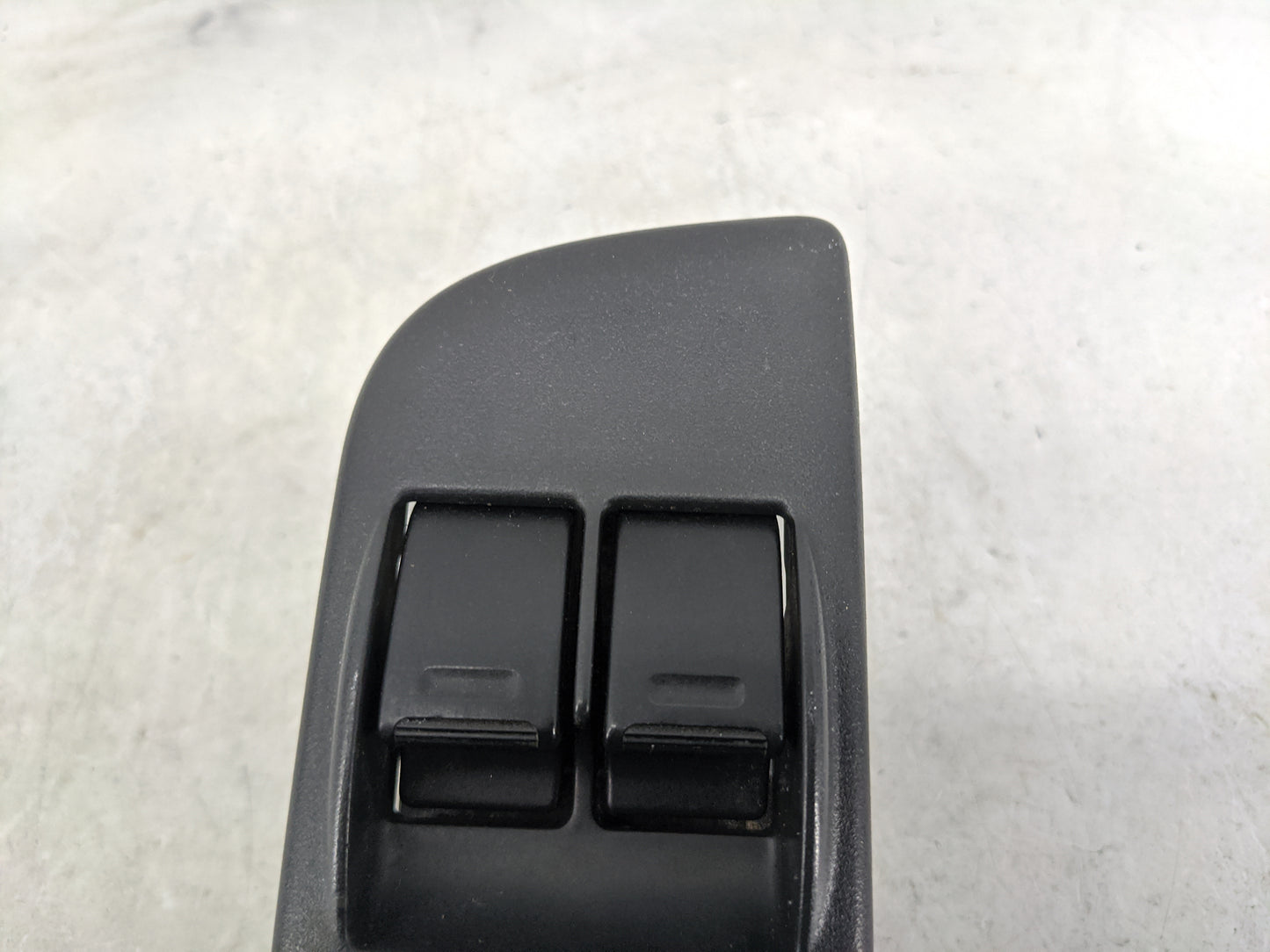2004-2005 Toyota Rav4 Master Power Window Switch Replacement Driver Side Left Fits Fits 2004 2005 OEM Used Auto Parts - Oemu