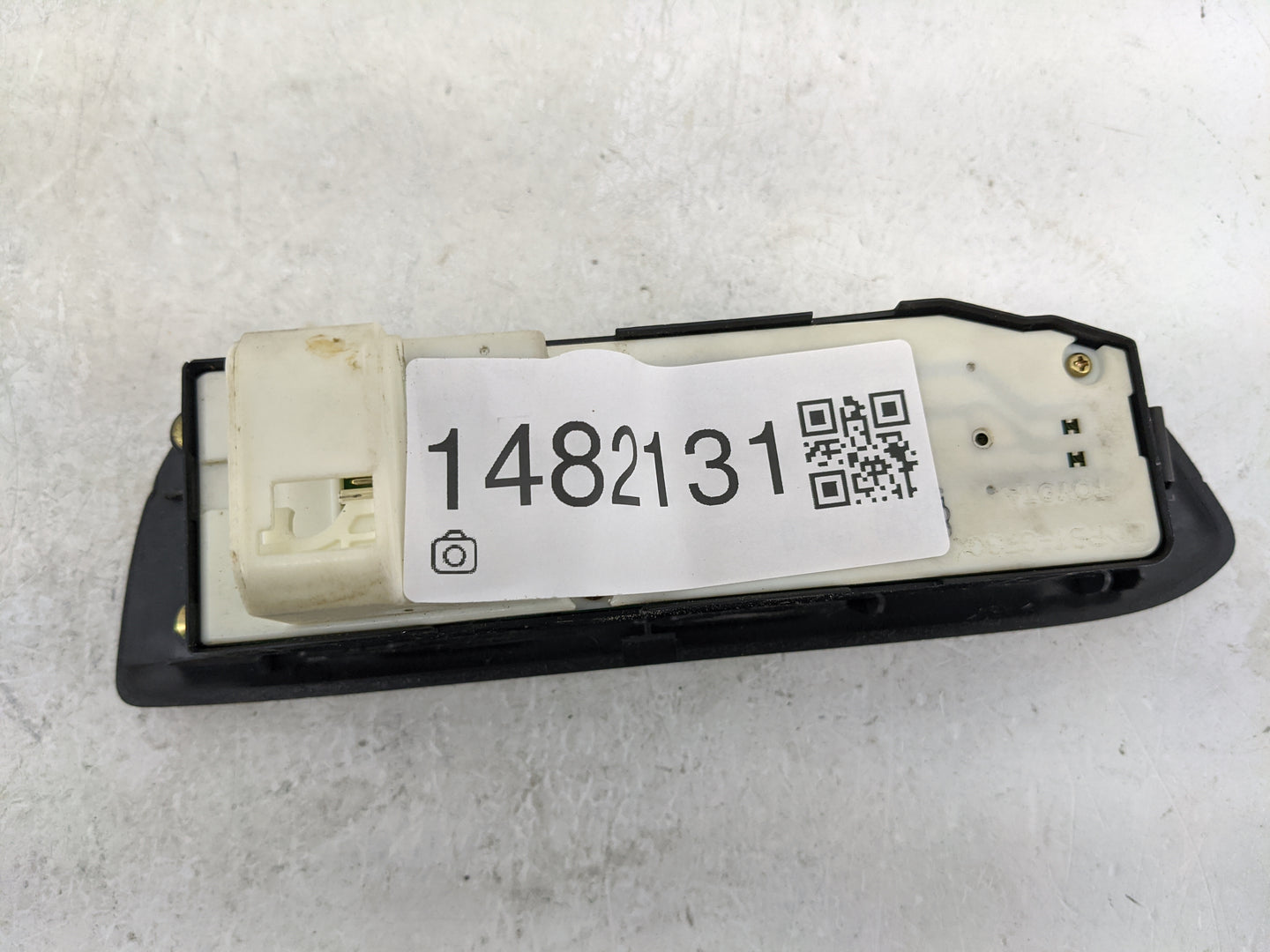 2004-2005 Toyota Rav4 Master Power Window Switch Replacement Driver Side Left Fits Fits 2004 2005 OEM Used Auto Parts - Oemu
