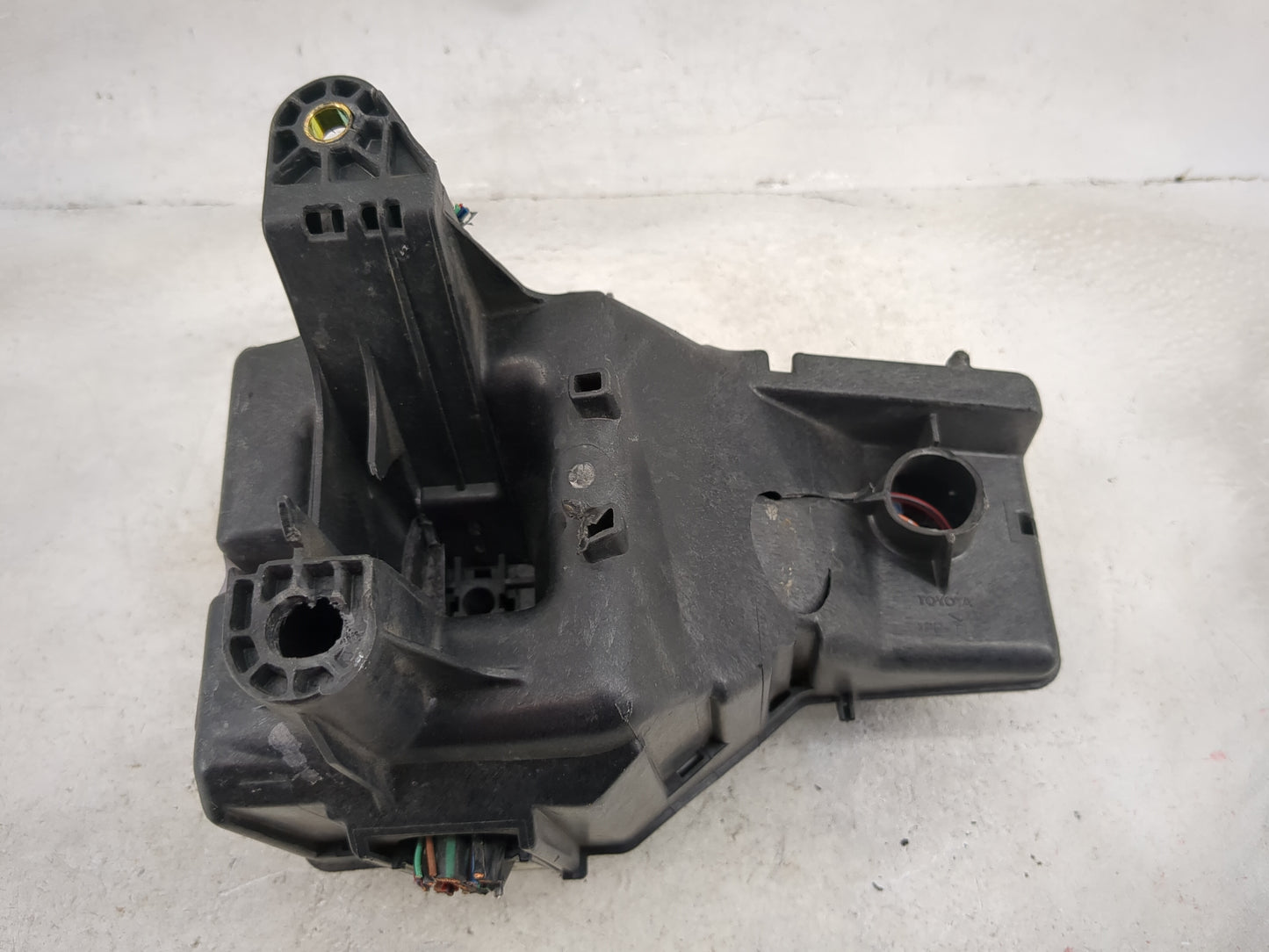 2003-2005 Toyota Rav4 Fusebox Fuse Box Panel Relay Module Fits Fits 2003 2004 2005 OEM Used Auto Parts - Oemusedautoparts1.c