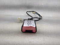 2004-2005 Toyota Rav4 Passenger Front Seatbelt Buckle - Oemusedautoparts1.com