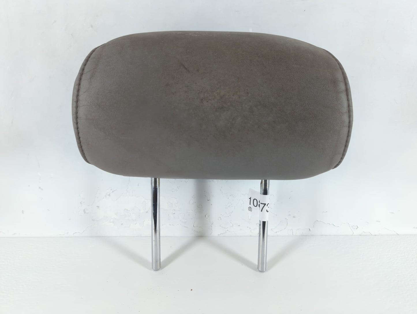 2001-2004 Toyota Sequoia Headrest Head Rest Rear Seat Fits Fits 2001 2002 2003 2004 OEM Used Auto Parts - Oemusedautoparts1.