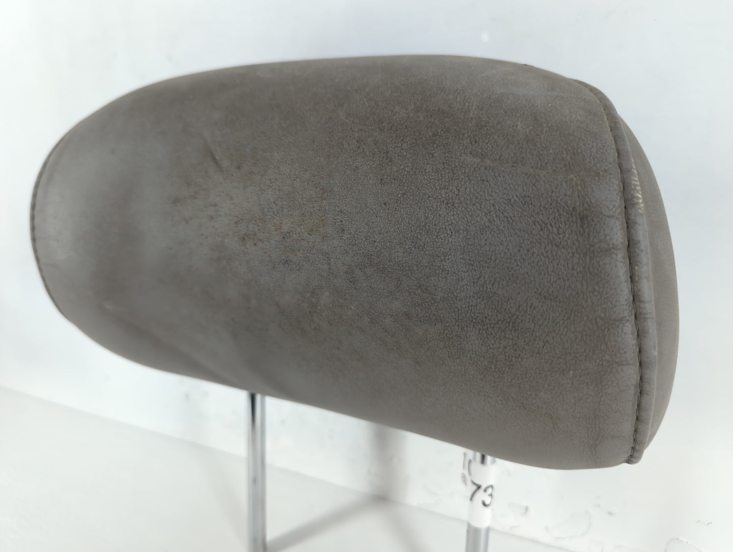 2001-2004 Toyota Sequoia Headrest Head Rest Rear Seat Fits Fits 2001 2002 2003 2004 OEM Used Auto Parts - Oemusedautoparts1.