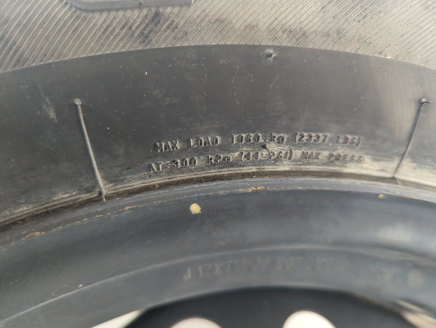 2004 Toyota Sequoia Spare Donut Tire Wheel Rim Oem - Oemusedautoparts1.com