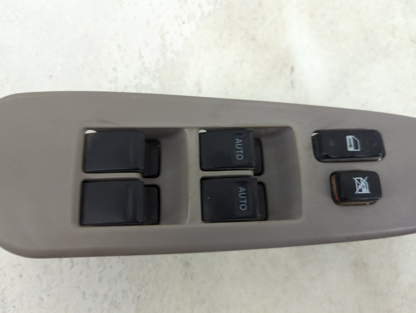 2001-2004 Toyota Sequoia Master Power Window Switch Replacement Driver Side Left P/N:514359 Fits Fits 2001 2002 2003 2004 OE