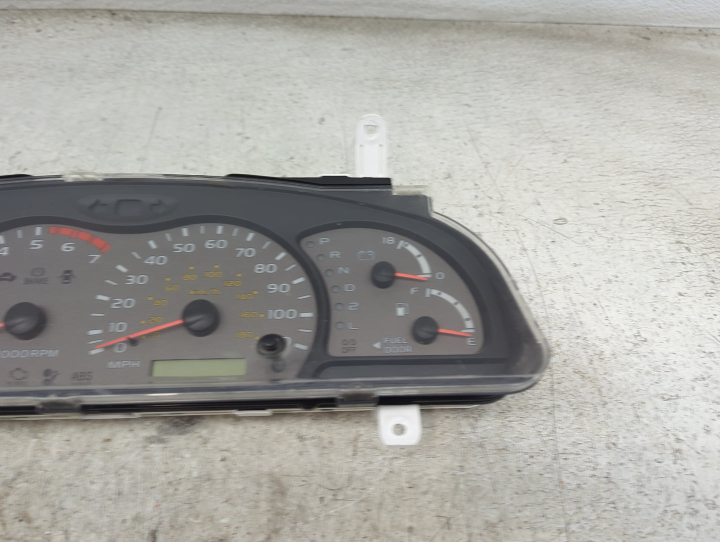 2001-2004 Toyota Sequoia Instrument Cluster Speedometer Gauges P/N:83800-0 69555-731 Miles: Fits Fits 2001 2002 2003 2004 OE