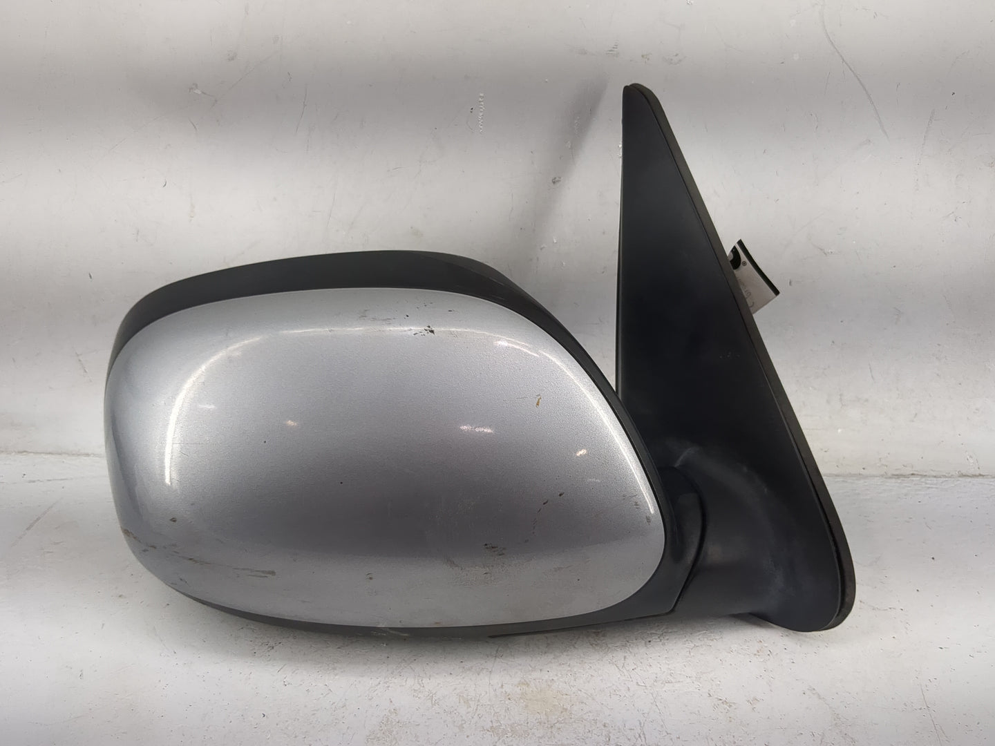 2001-2007 Toyota Sequoia Passenger Side View Mirror - Right Door Mirror OEM Used - Oemusedautoparts1.com