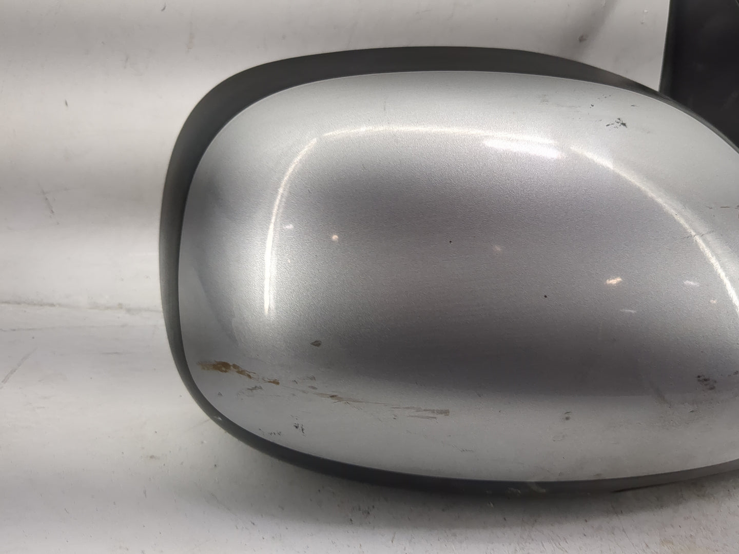 2001-2007 Toyota Sequoia Passenger Side View Mirror - Right Door Mirror OEM Used - Oemusedautoparts1.com