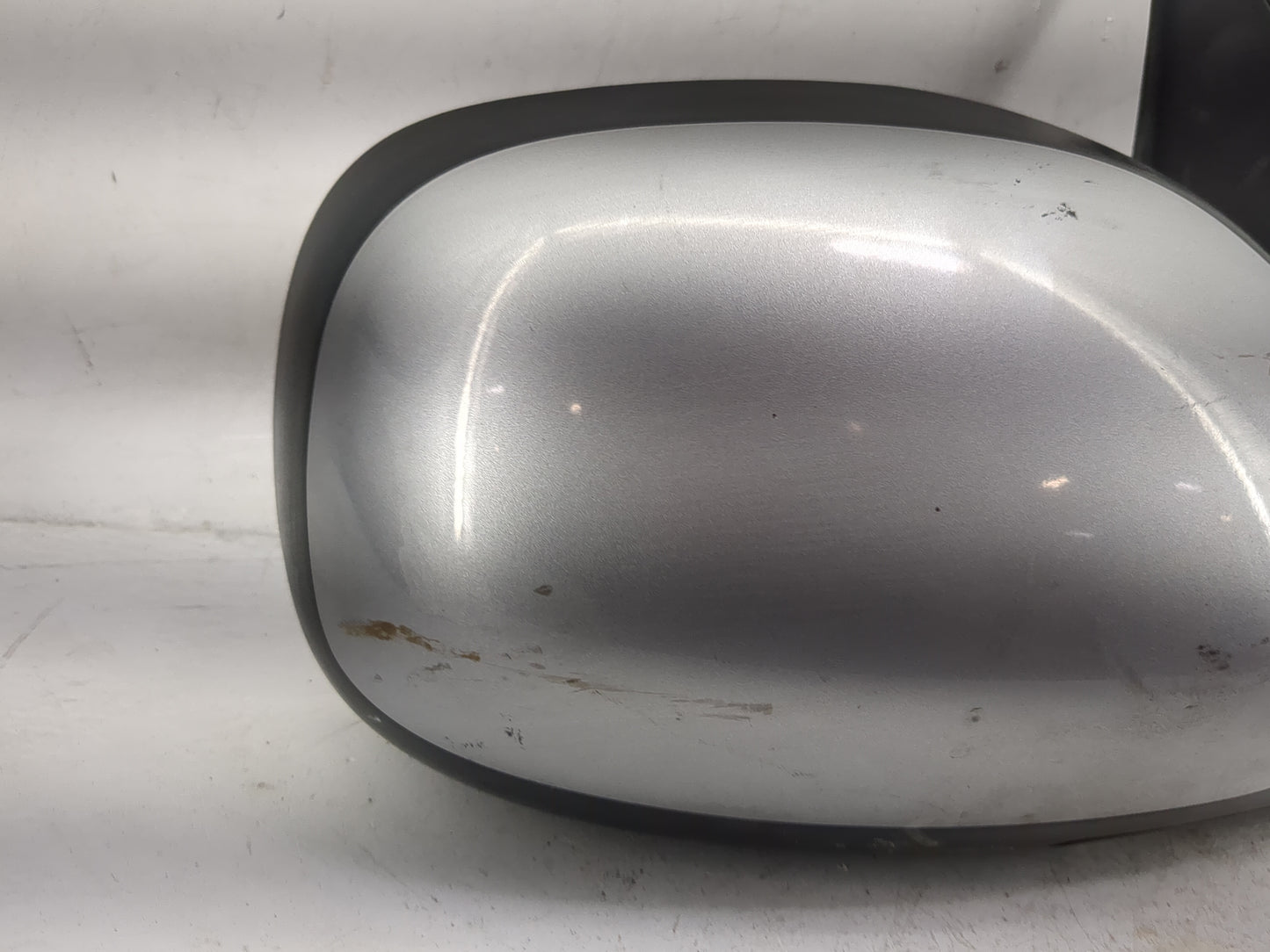 2001-2007 Toyota Sequoia Passenger Side View Mirror - Right Door Mirror OEM Used - Oemusedautoparts1.com