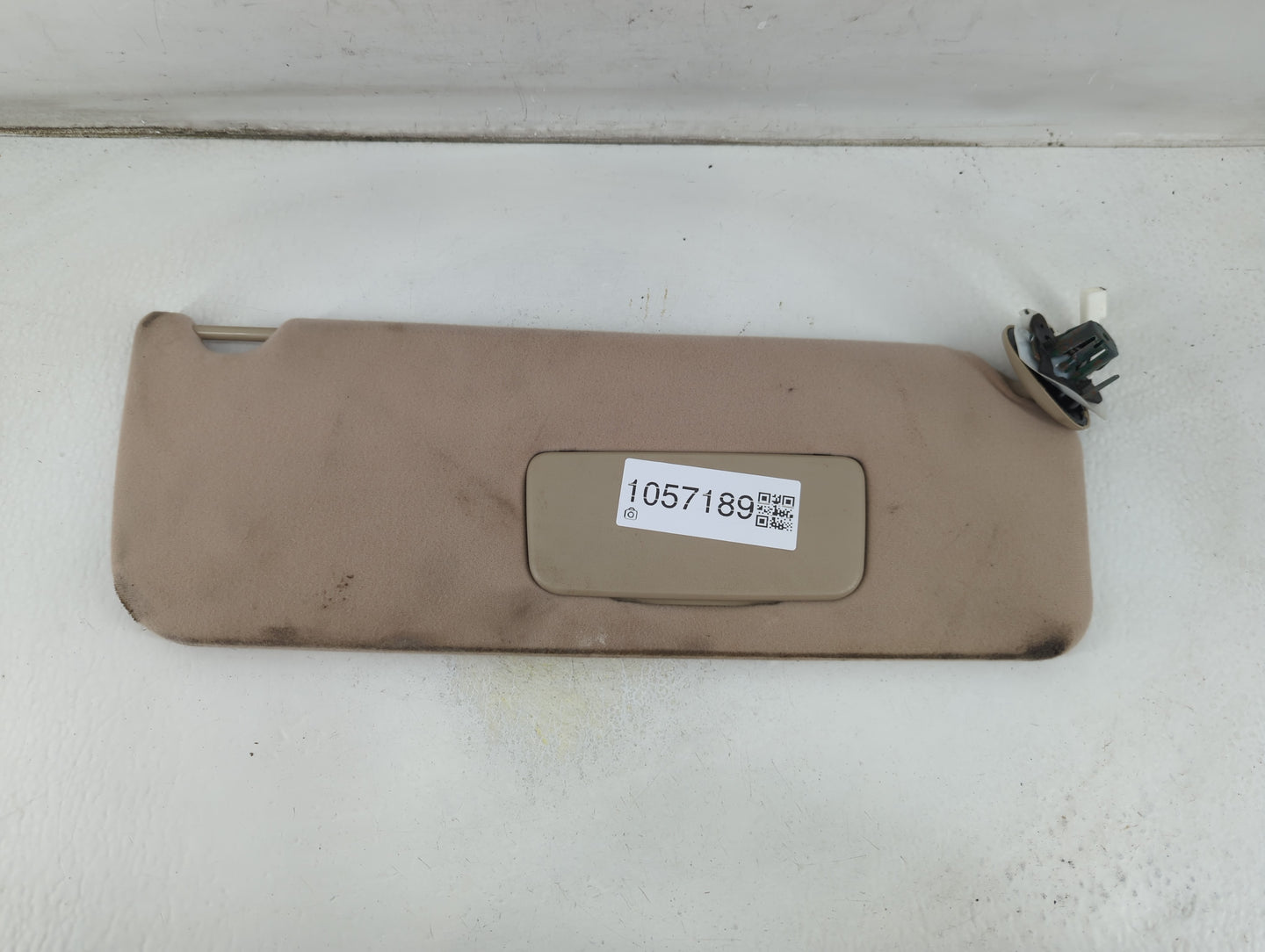 2004 Toyota Sienna Sun Visor Shade Replacement Driver Left Mirror Fits OEM Used Auto Parts - Oemusedautoparts1.com
