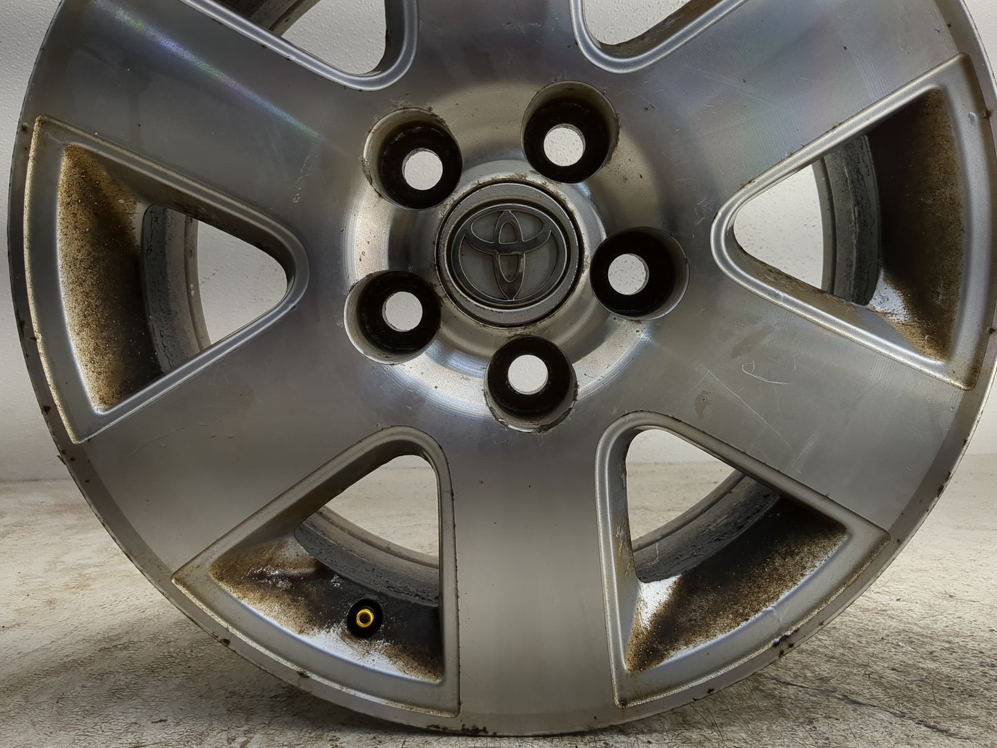 2004-2010 Toyota Sienna Oem Wheel Rim 1169177 - Oemusedautoparts1.com