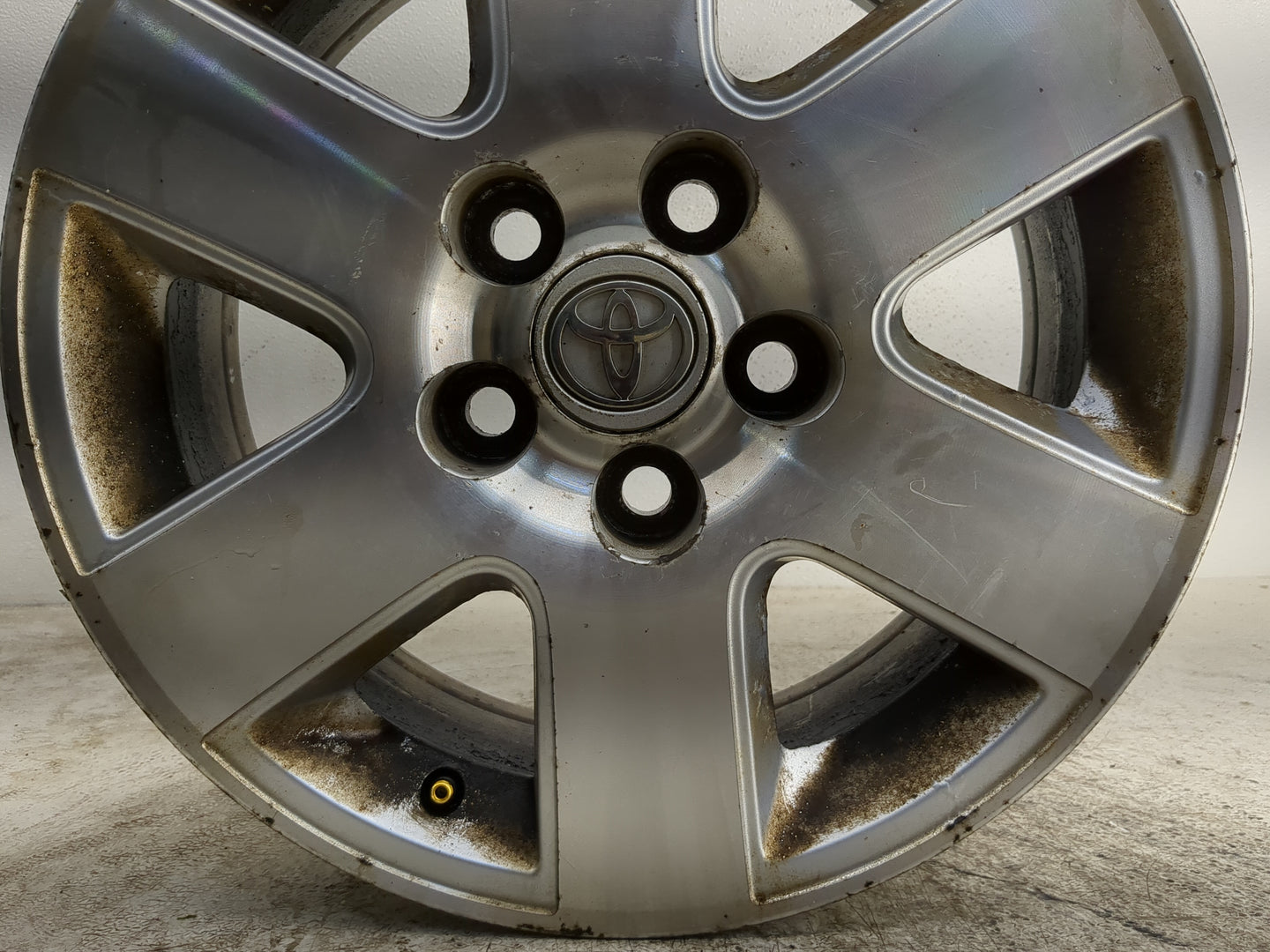 2004-2010 Toyota Sienna Oem Wheel Rim 1169177 - Oemusedautoparts1.com