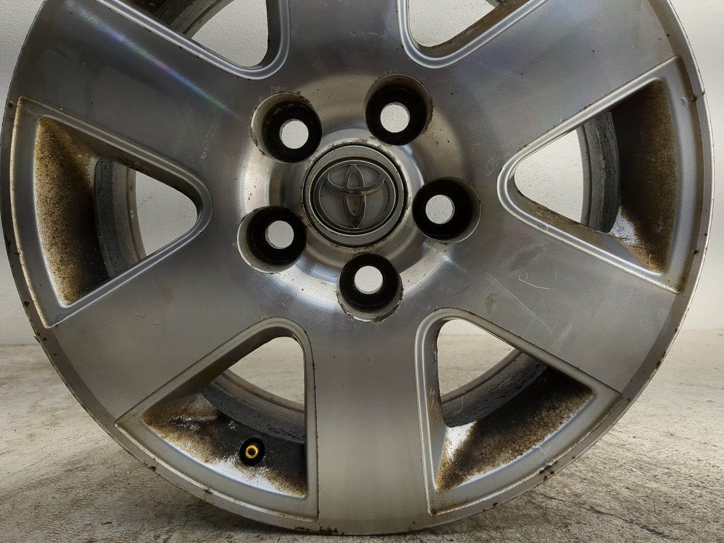 2004-2010 Toyota Sienna Oem Wheel Rim 1169177 - Oemusedautoparts1.com