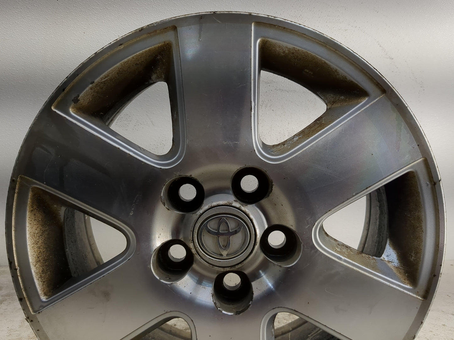 2004-2010 Toyota Sienna Oem Wheel Rim 1169177 - Oemusedautoparts1.com