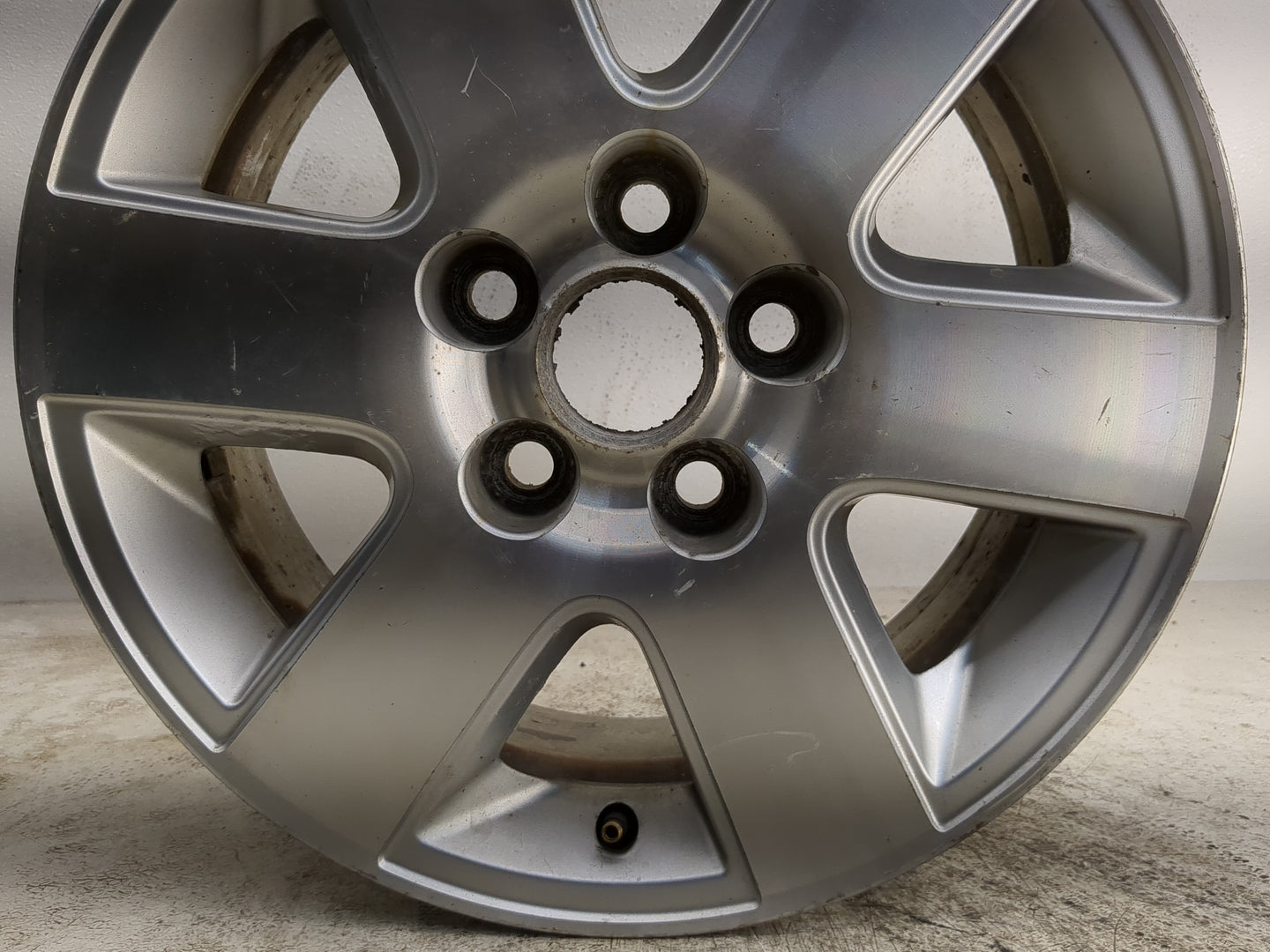 2004-2010 Toyota Sienna Oem Wheel Rim - Oemusedautoparts1.com
