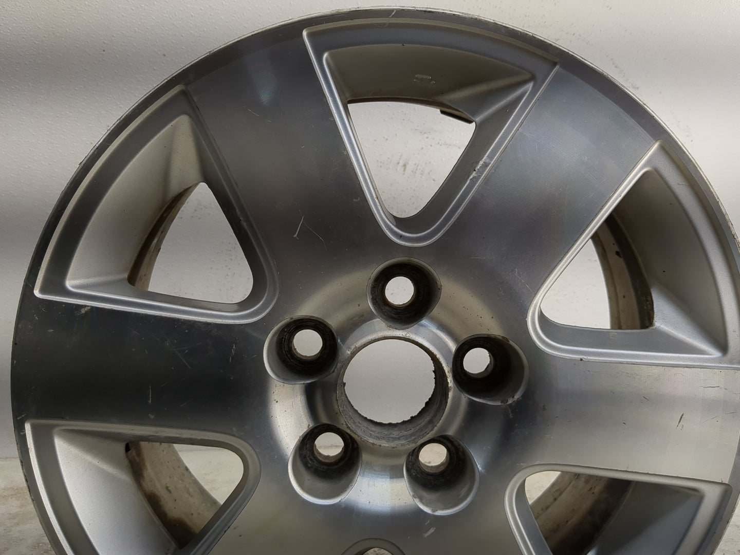 2004-2010 Toyota Sienna Oem Wheel Rim - Oemusedautoparts1.com