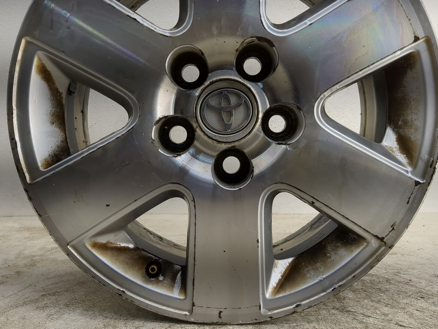 2004-2010 Toyota Sienna Oem Wheel Rim - Oemusedautoparts1.com