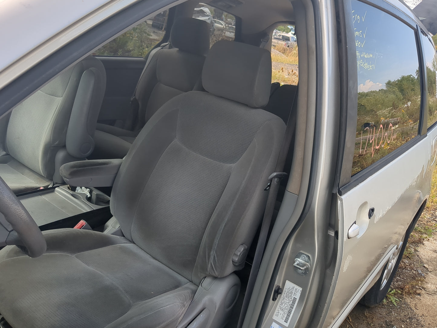2004-2004 Toyota Sienna Driver Front Seat Oem - Oemusedautoparts1.com